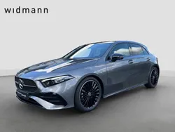 Metalliclack mountaingrau Gebraucht 2025 Mercedes A200 Night Limousine | 43.800 €