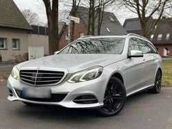 Grau Gebraucht 2013 Mercedes E300 Elegance Kombi | 11.700 € (Fairer Preis)