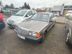 Grau Gebraucht 1984 Mercedes 190 Limousine | 12.990 €