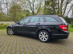 Schwarz Gebraucht 2012 Mercedes 220 Kombi | 4.700 €