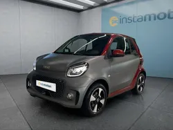 Grau Gebraucht 2024 Smart ForTwo Electric Drive Cabrio | 18.749 €
