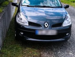 Grau Gebraucht 2006 Renault Clio II Authentique Kleinwagen | 3.200 € (Teuer)