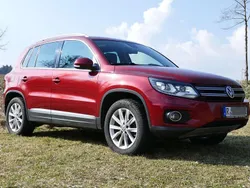 Wild cherry red metallic Gebraucht 2012 VW Tiguan SUV | 10.900 € (Fairer Preis)