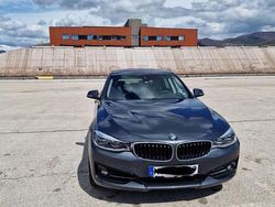 Grau Gebraucht 2017 BMW 330 Sport Line Limousine | 20.000 € (Etwas zu teuer)