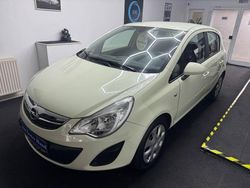 Weiß Gebraucht 2012 Opel Corsa Limousine | 5.490 € (Etwas zu teuer)