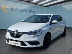 Weiß Gebraucht 2019 Renault Mégane IV Limousine | 13.349 € (Fairer Preis)