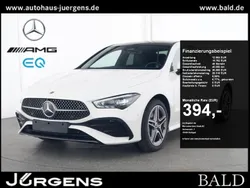 Weiß Gebraucht 2024 Mercedes CLA250e AMG Limousine | 41.790 € (Teuer)