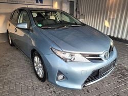 Blau Gebraucht 2013 Toyota Auris Edition Limousine | 7.900 € (Fairer Preis)