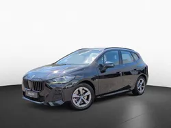 Saphirschwarz Gebraucht 2024 BMW 223 Active Tourer M Sport Van / Kleinbus | 37.490 € (Guter Preis)