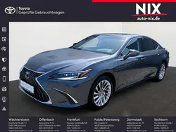 Grau Gebraucht 2023 Lexus ES300H Luxury Line Limousine | 53.000 € (Etwas zu teuer)