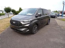 Grau Neu 2025 Ford Tourneo Custom Titanium Van / Kleinbus | 51.990 € (Guter Preis)