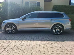 Silber Gebraucht 2019 VW Passat Elegance Kombi | 22.999 € (Etwas zu teuer)