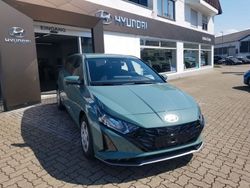 Grün Neu 2025 Hyundai i20 Select Limousine | 21.990 € (Fairer Preis)