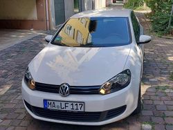 Weiß Gebraucht 2009 VW Golf VI Trendline Limousine | 2.999 € (Fairer Preis)