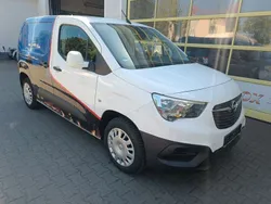 Weiß Gebraucht 2018 Opel Combo Edition Van / Kleinbus | 8.500 € (Fairer Preis)