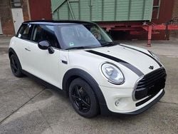 Weiß Gebraucht 2017 Mini Cooper D Kleinwagen | 13.499 € (Etwas zu teuer)
