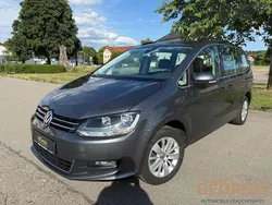 Grau Gebraucht 2021 VW Sharan Van / Kleinbus | 26.490 € (Guter Preis)