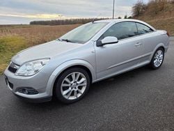 Silber Gebraucht 2007 Opel Astra Cabriolet Cosmo Cabrio | 1.750 € (Guter Preis)