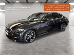 Schwarz Gebraucht 2022 BMW 320e M Sport Limousine | 31.907 € (Fairer Preis)