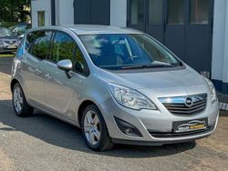 Grau Gebraucht 2011 Opel Meriva Van / Kleinbus | 6.990 € (Etwas zu teuer)