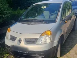 Silber Gebraucht 2005 Renault Modus Van / Kleinbus | 1.750 €