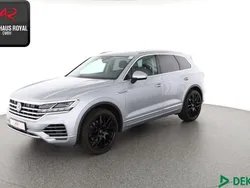 Silber (metallic) Gebraucht 2019 VW Touareg SUV | 39.830 € (Superpreis)