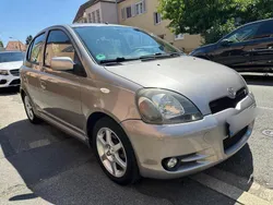Grau Gebraucht 2001 Toyota Yaris Sport Kleinwagen | 4.200 € (Etwas zu teuer)