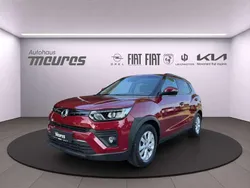 Rot Gebraucht 2020 Ssangyong Tivoli SUV | 13.944 € (Fairer Preis)