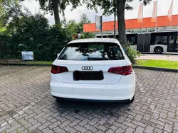 Weiß Gebraucht 2013 Audi A3 Sportback Sport Kleinwagen | 10.000 € (Guter Preis)