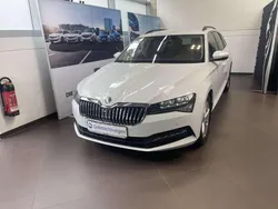Weiß Gebraucht 2020 Skoda Superb Kombi | 24.700 € (Fairer Preis)