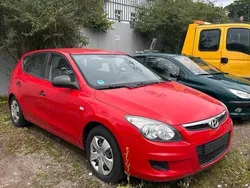 Rot Gebraucht 2010 Hyundai i30 Kombi | 3.000 € (Guter Preis)