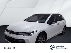 Weiß Gebraucht 2024 VW Golf VIII Goal Limousine | 27.999 €