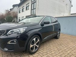 Schwarz Gebraucht 2018 Peugeot 3008 Active Limousine | 11.900 € (Superpreis)