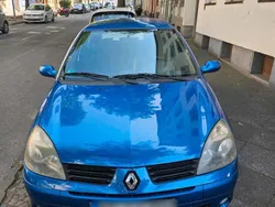 Blau Gebraucht 2005 Renault Clio II Kleinwagen | 1.100 € (Guter Preis)