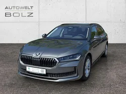 Grau Gebraucht 2024 Skoda Superb Selection Kombi | 30.990 € (Fairer Preis)