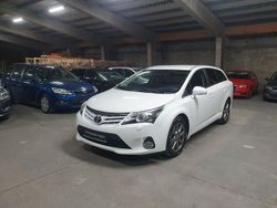 Weiß Gebraucht 2013 Toyota Avensis Comfort Kombi | 7.790 € (Fairer Preis)