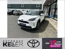 Schneeweiß Neu 2024 Toyota Yaris Cross Team SUV | 30.310 € (Fairer Preis)