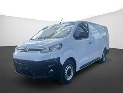 Eisweiß Gebraucht 2023 Citroën e-Jumpy Van / Kleinbus | 24.980 € (Etwas zu teuer)
