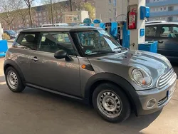 Grau Gebraucht 2010 Mini ONE Kleinwagen | 9.000 € (Teuer)