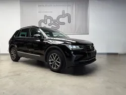 Deep black perleffekt Gebraucht 2021 VW Tiguan Life SUV | 22.390 € (Superpreis)