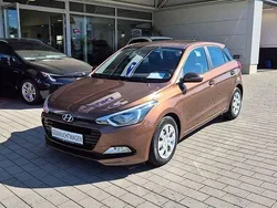 Braun Gebraucht 2018 Hyundai i20 Trend Limousine | 10.990 € (Fairer Preis)