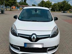 Weiß Gebraucht 2016 Renault Scénic III LIMITED Van / Kleinbus | 5.500 € (Fairer Preis)