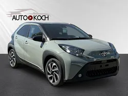 Grün Neu 2025 Toyota Aygo Kleinwagen | 17.840 €