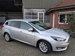 Silber Gebraucht 2015 Ford Focus Titanium Kombi | 8.450 € (Fairer Preis)