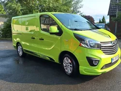 Grün Gebraucht 2017 Opel Vivaro Van | 8.500 € (Superpreis)