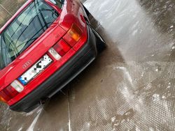 Rot Gebraucht 1990 Audi 80 Limousine | 2.300 €