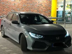 Grau Gebraucht 2018 Honda Civic Limousine | 14.250 € (Fairer Preis)
