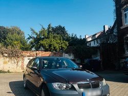 Braun Gebraucht 2006 BMW 320 Kombi | 2.700 € (Guter Preis)