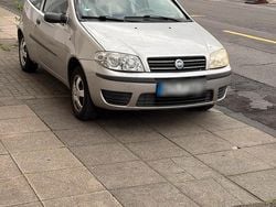 Grau Gebraucht 2003 Fiat Punto Kleinwagen | 2.500 €