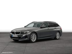 Grau Gebraucht 2024 BMW 320 Kombi | 38.380 € (Fairer Preis)